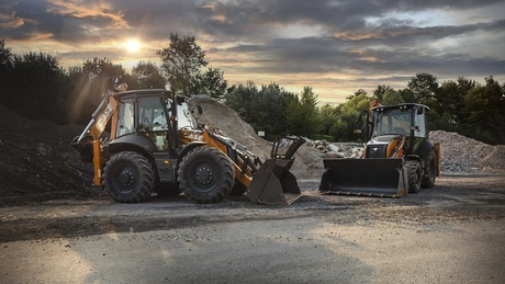 sv-series-backhoe-loaders-hero